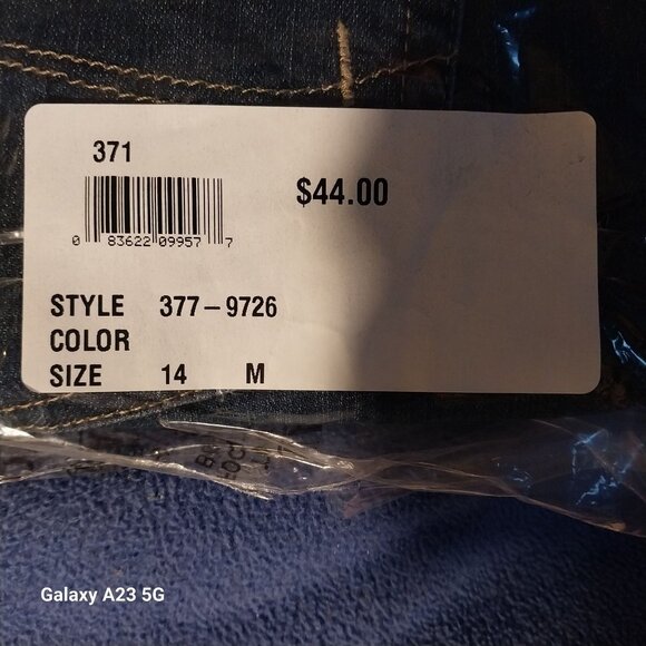 Lee Womens Relaxed Fit Bermuda Shorts Super Stretch Size 14M Dark Wash Denim - Picture 4 of 5